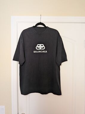 Balenciaga Men's Black Logo T-Shirt